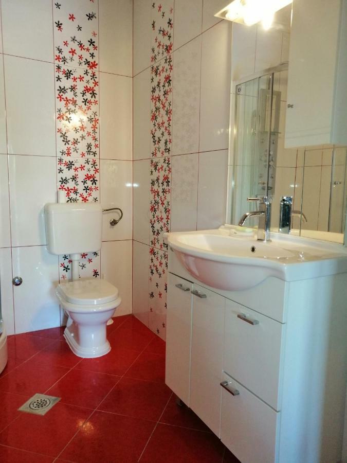 Apartman Rosanda Posedarje Exteriör bild